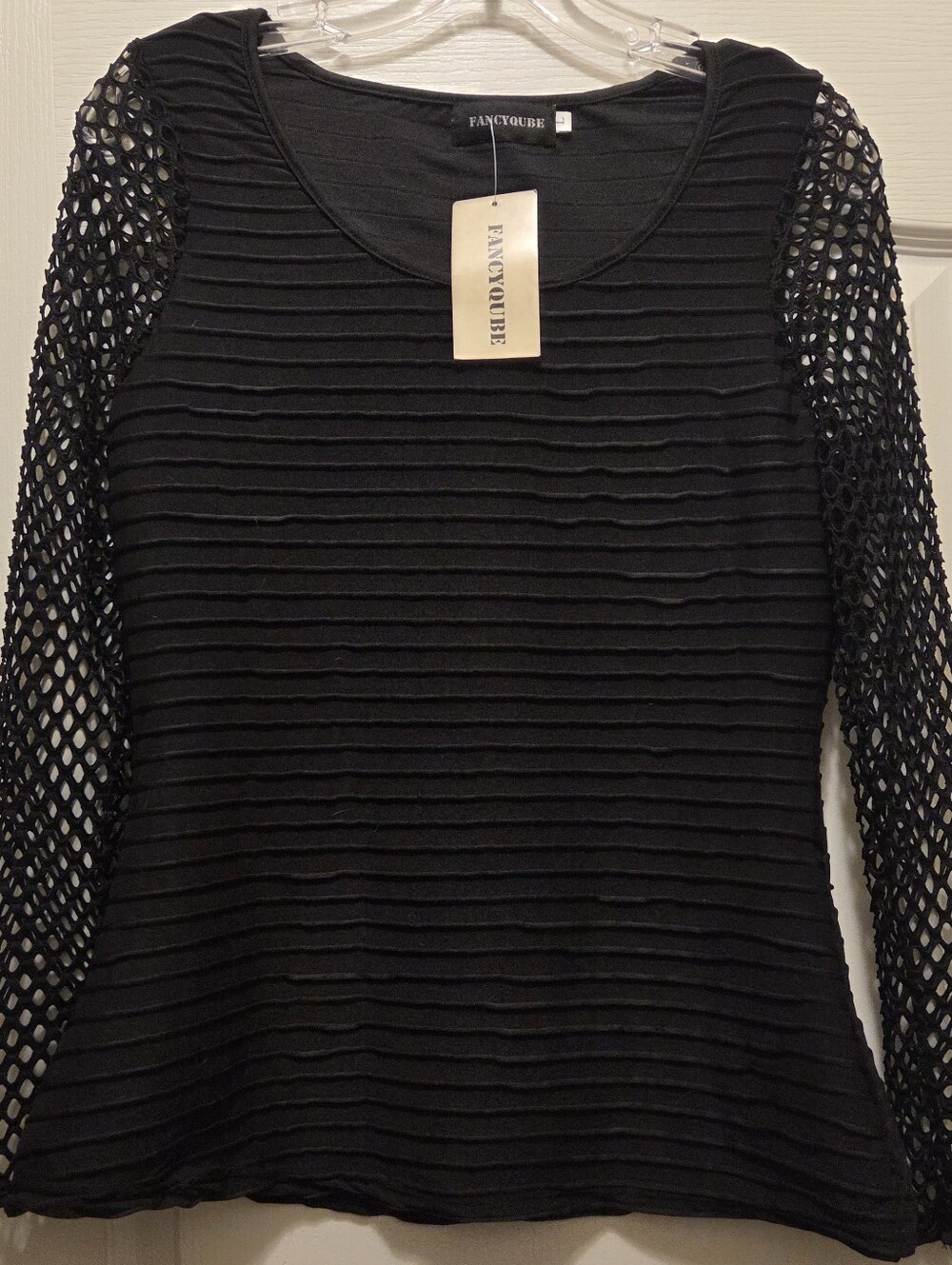 Fancycube NWT Fishnet Top - Picture 5 of 6